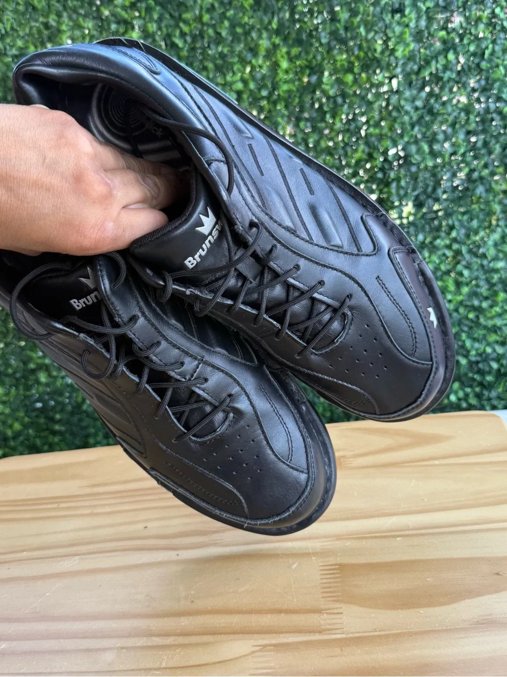 Team Brunswick Men’s Size 12 Black Leather Performance Bowling Shoes